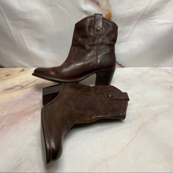 frye jolene ankle bootie